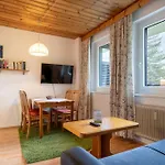 Appartementanlage Thermenblick In & Out