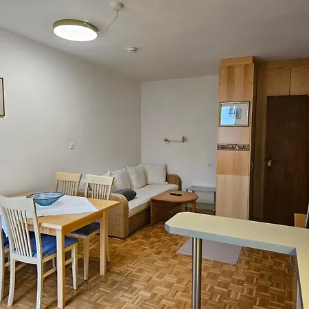Appartementanlage Thermenblick In & Out Apartman Bad Kleinkirchheim