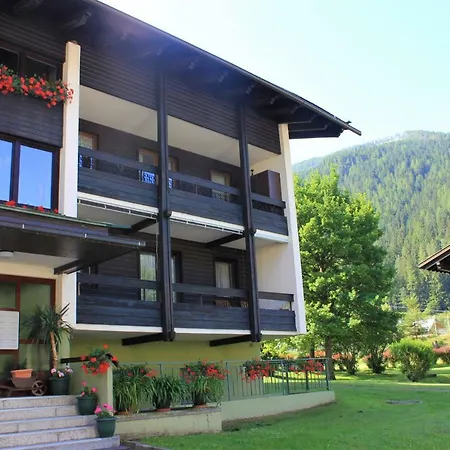 Appartementanlage Thermenblick In & Out Apartman *